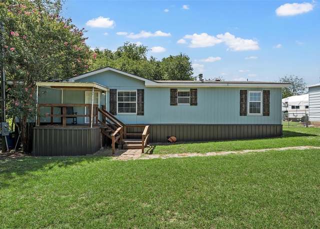 Property at 113 Presley Dr, Lorena, TX 76655, 3 beds, 2 baths