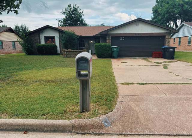 Property at 3529 Kelvin Ave, Fort Worth, TX 76133, 5 beds, 3 baths