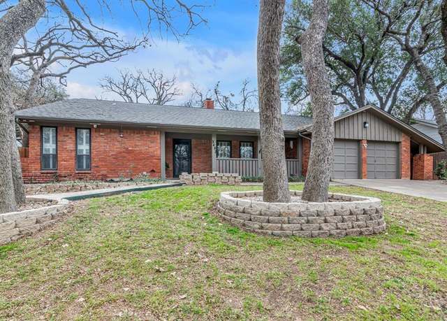 Property at 3402 Yellowstone Dr, Arlington, TX 76013, 4 beds, 3 baths