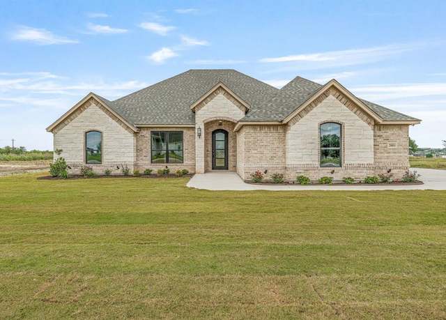 Property at 2001 Downslope Ln, Weatherford, TX 76087, 4 beds, 3 baths