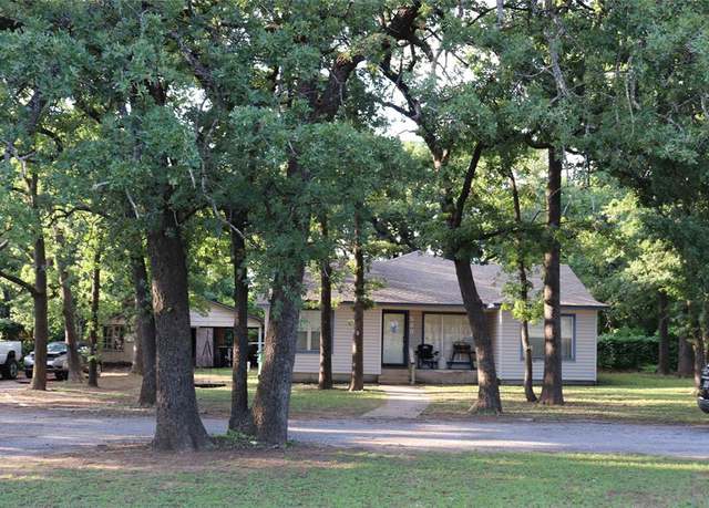 Property at 549 Cooper Ln, Joshua, TX 76058, 3 beds, 1 bath