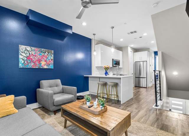 Property at 1118 Galveston Ave #5, Fort Worth, TX 76104, 1 bed, 1.5 baths