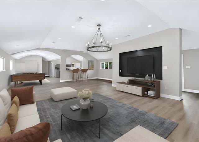 Property at 1621 Stella Ave, Dallas, TX 75216, 4 beds, 2.5 baths