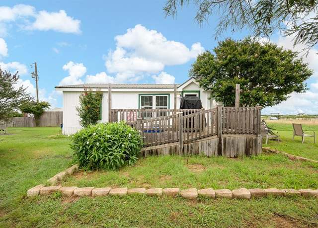 Property at 3504 Cobbler Ln, Joshua, TX 76058, 4 beds, 3 baths