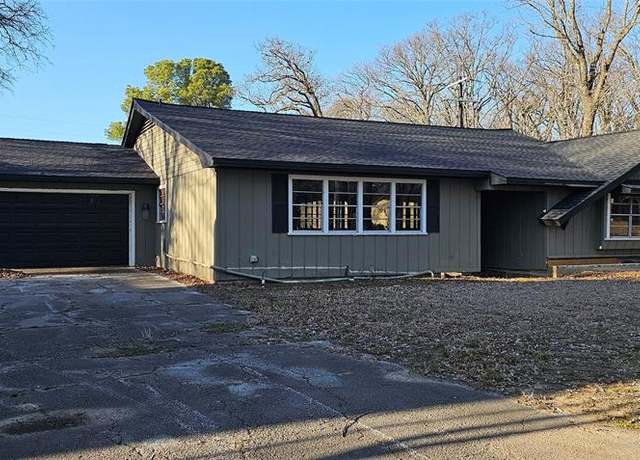 Property at 204 Lakeside Dr, West Tawakoni, TX 75474, 4 beds, 2.5 baths