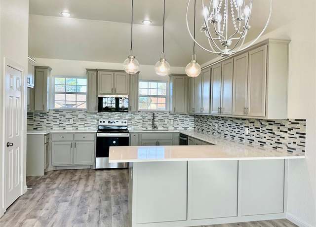 Property at 1012 Wootton Ave, Bridgeport, TX 76426, 3 beds, 2.5 baths