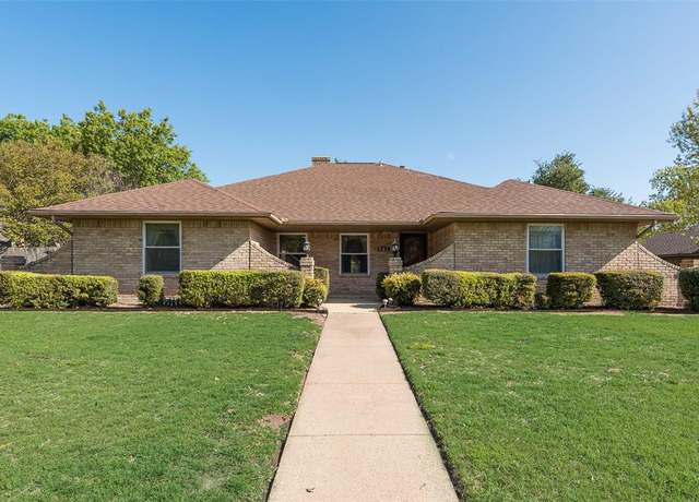 Property at 1111 Huntington Dr, Duncanville, TX 75137, 3 beds, 2.5 baths