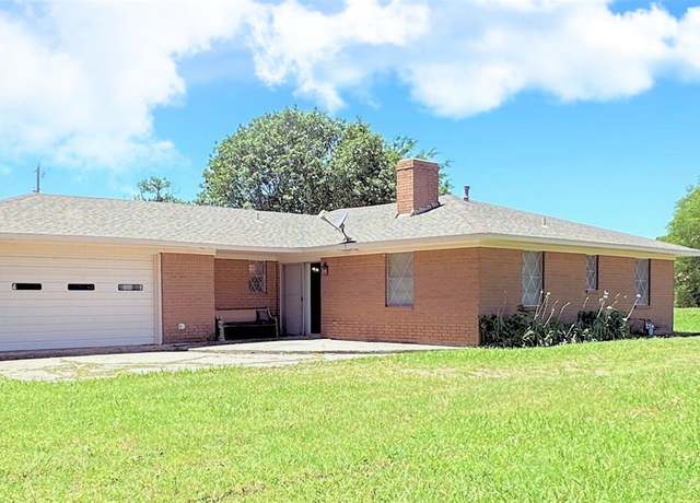 Property at 303 Luby Dr, Tom Bean, TX 75489, 3 beds, 3 baths