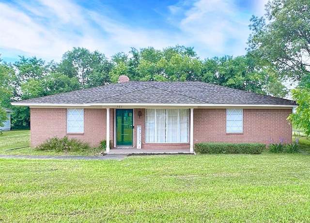 Property at 303 Luby Dr, Tom Bean, TX 75489, 3 beds, 3 baths