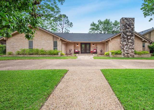 Property at 4322 Glenaire Dr, Dallas, TX 75229, 4 beds, 3.5 baths