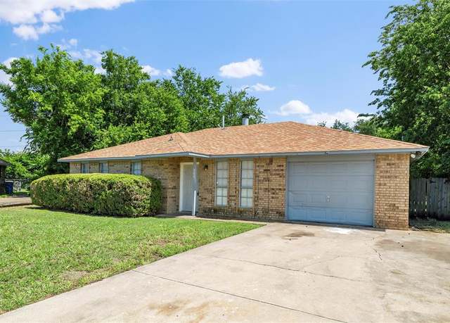 Property at 306 Monica St, Glenn Heights, TX 75154, 3 beds, 2 baths