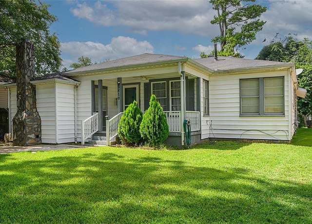 Property at 3810 Greenway Pl, Shreveport, LA 71105, 3 beds, 2 baths