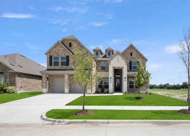 Property at 673 Red Maple Rd, Waxahachie, TX 75165, 5 beds, 3.5 baths