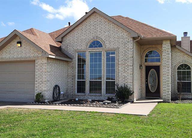 Property at 812 Valley Ct, Royse City, TX 75189, 3 beds, 2 baths