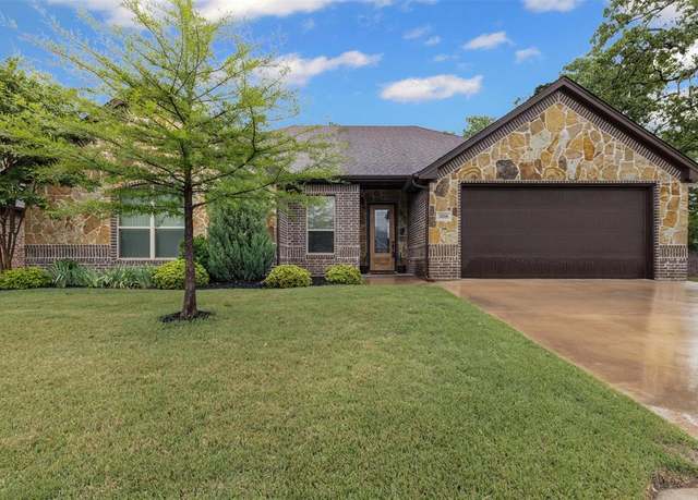 Property at 308 Donna Cir, Granbury, TX 76049, 4 beds, 2 baths