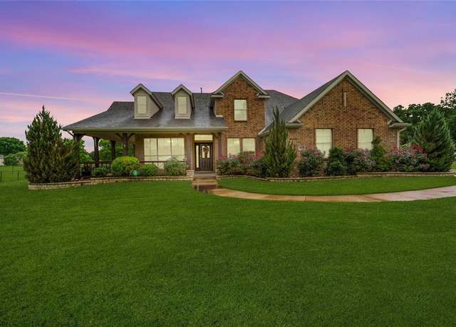 Property at 7600 Rodeo Dr, Denton, TX 76208, 5 beds, 4.5 baths