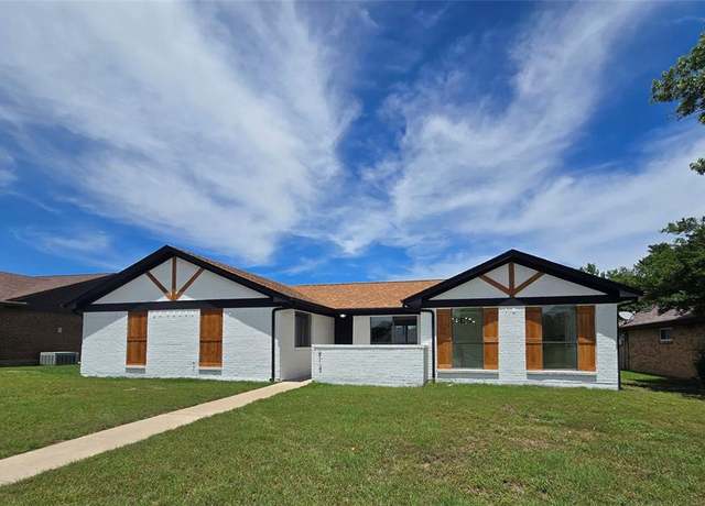 Property at 913 Bass Dr, Plano, TX 75025, 3 beds, 2 baths