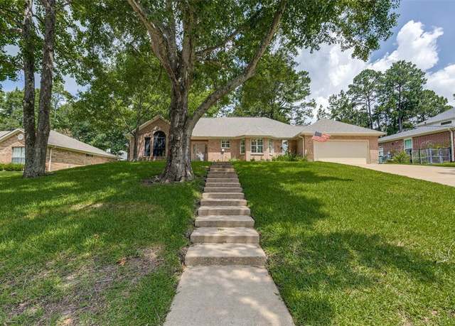 Property at 2009 Wickersham Dr, Huntsville, TX 77340, 3 beds, 2 baths