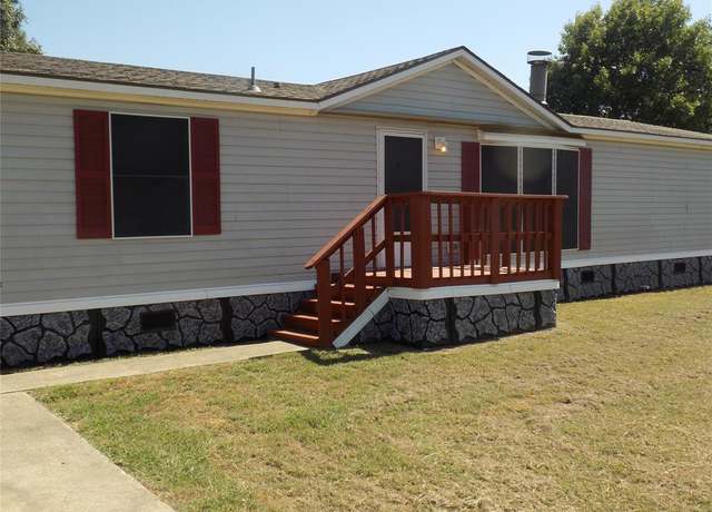 Property at 3450 Sarra Ln, Springtown, TX 76082, 4 beds, 2 baths