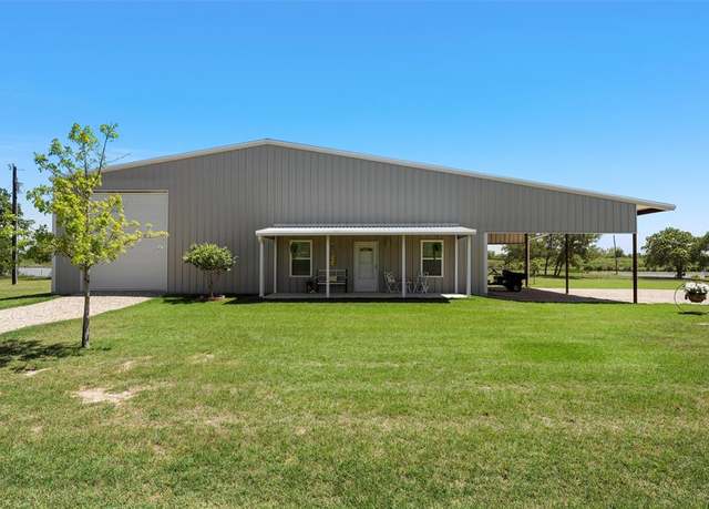 Property at 1110 Woodlake Ln, Axtell, TX 76624, 3 beds, 2 baths