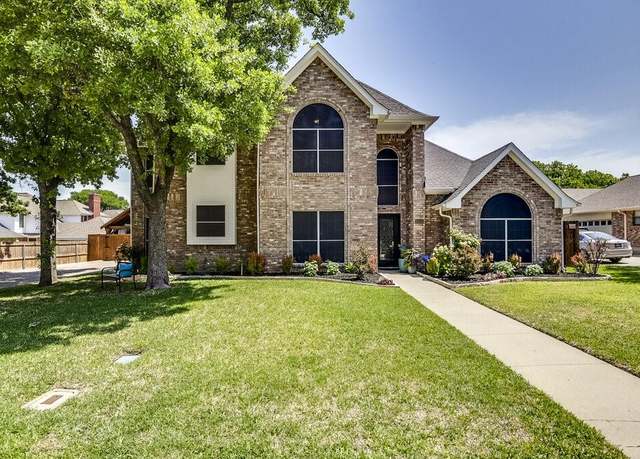 Property at 6805 Blake Dr, Arlington, TX 76001, 5 beds, 3.5 baths