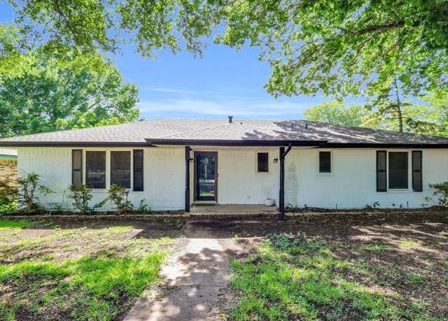 Property at 1511 Hillside Dr, Midlothian, TX 76065, 4 beds, 2 baths