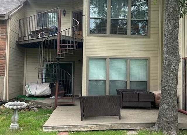 Property at 150 Summer Place Cir, Pottsboro, TX 75076, 2 beds, 2.5 baths