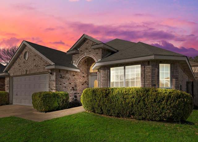 Property at 515 Coronado Ln, Duncanville, TX 75137, 4 beds, 2 baths