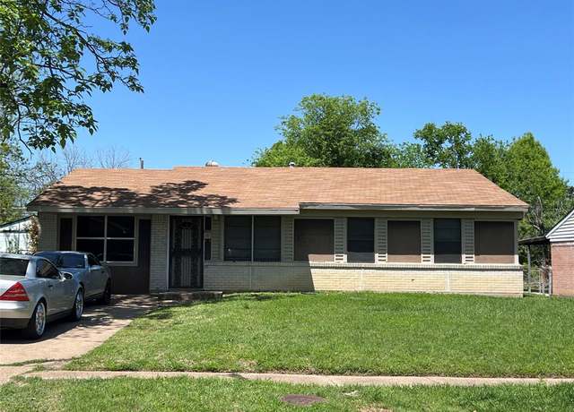 Property at 3815 Black Oak Dr, Dallas, TX 75241, 3 beds, 2 baths