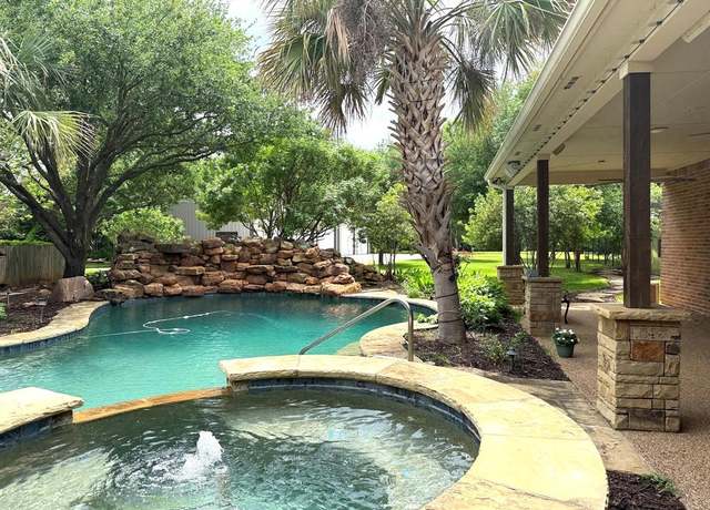 Property at 4432 Country Hill Rd, Fort Worth, TX 76140, 5 beds, 4.5 baths