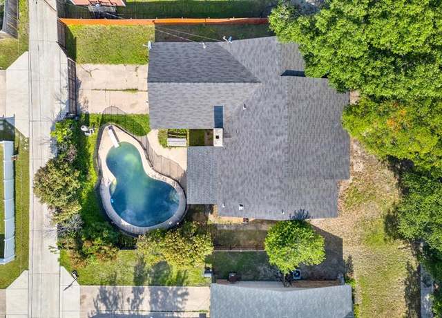 Property at 745 Oakland St, Grand Prairie, TX 75052, 3 beds, 2 baths