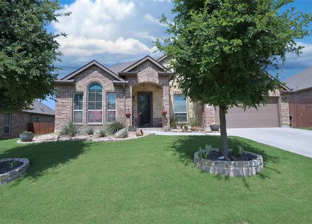 Property at 3614 Brighton Dr, Midlothian, TX 76065, 4 beds, 3 baths