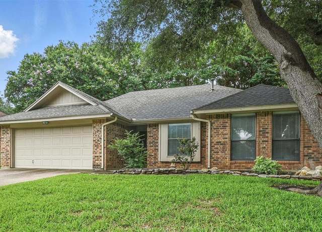Property at 6202 Brookgate Dr, Arlington, TX 76016, 3 beds, 2 baths