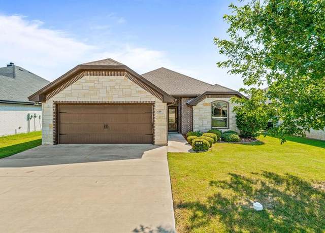 Property at 449 Silverton Dr, Granbury, TX 76049, 3 beds, 2 baths