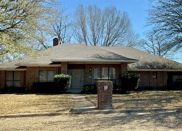 Property at 2309 Deanna Dr, Mount Pleasant, TX 75455, 4 beds, 3 baths