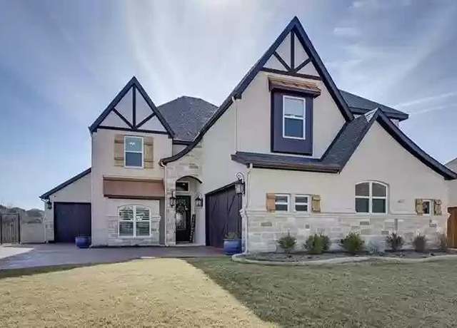 Property at 9812 El Colina Dr, Fort Worth, TX 76179, 5 beds, 4 baths