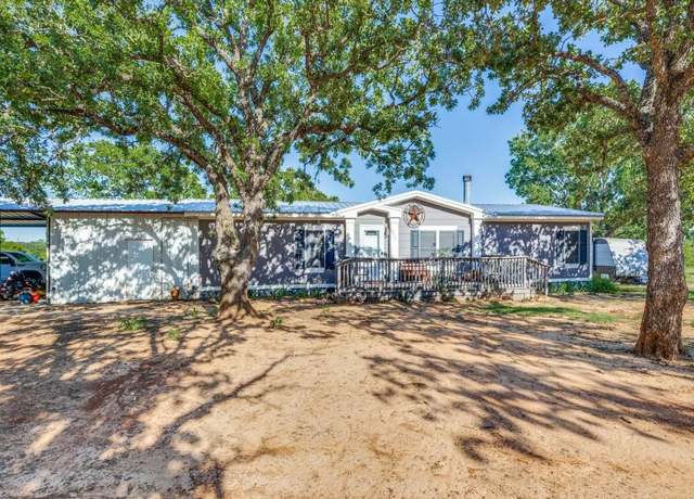 Property at 2312 Advance Rd, Weatherford, TX 76088, 4 beds, 2 baths