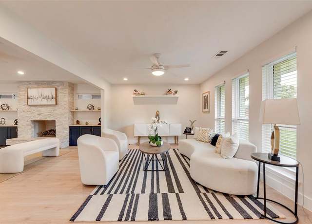 Property at 7429 Tangleglen Dr, Dallas, TX 75248, 4 beds, 3.5 baths