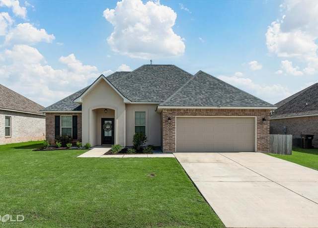 Property at 130 St Edmunds Way, Bossier City, LA 71111, 3 beds, 2 baths