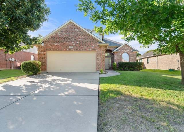 Property at 837 Pebblecreek Dr, Burleson, TX 76028, 4 beds, 2.5 baths