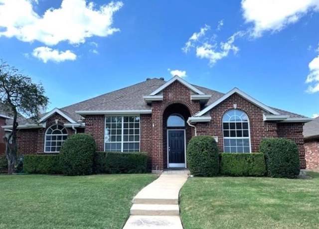 Property at 11144 Creekwood Dr, Frisco, TX 75035, 4 beds, 2 baths