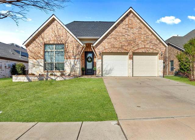 Property at 945 Lake Forest Trl, Little Elm, TX 75068, 3 beds, 2 baths