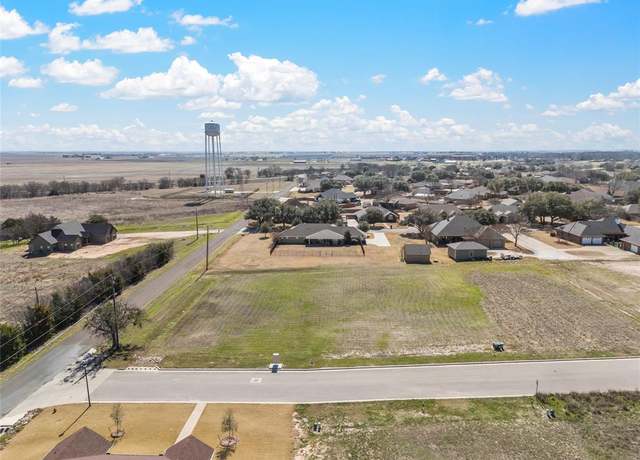 Property at 42 Pareya Cir, West, TX 76691