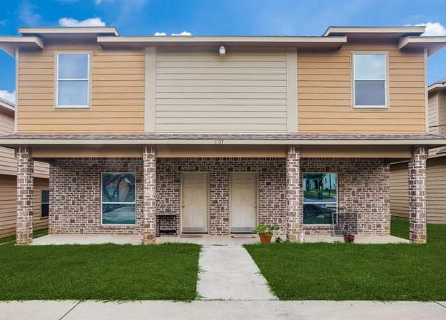 Property at 1107 Neff St, Denton, TX 76201, 8 beds, 5 baths