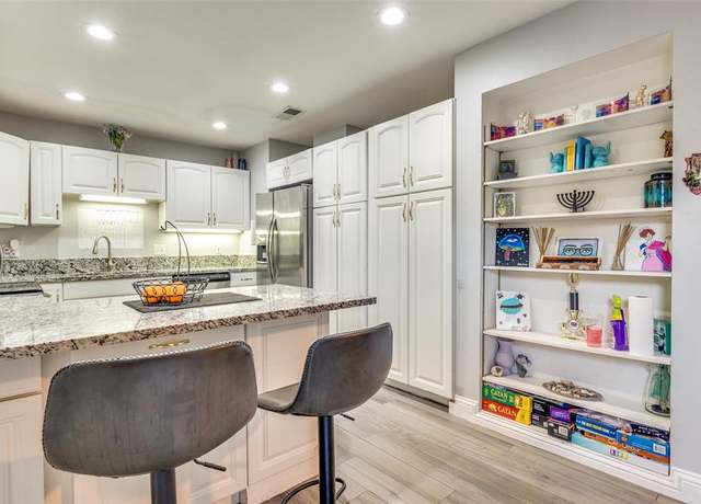 Property at 5705 Harvest Hill Rd #1029, Dallas, TX 75230, 3 beds, 2 baths