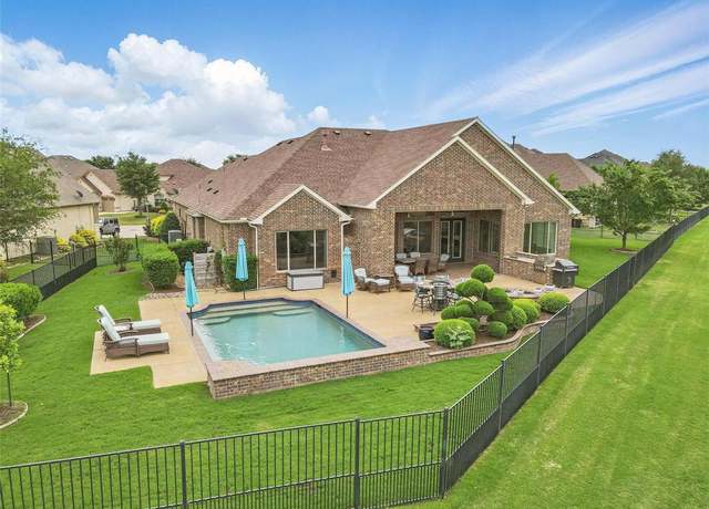 Property at 9900 Lindenwood Trl, Denton, TX 76207, 3 beds, 3.5 baths