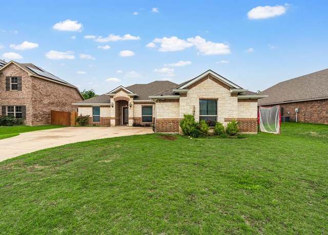 Property at 1606 Jupiter Ln, Ennis, TX 75119, 4 beds, 2 baths