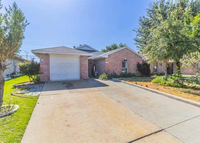 Property at 2536 Tealmont Trl, Dallas, TX 75211, 4 beds, 2 baths