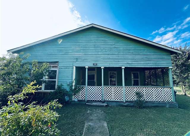 Property at 1508 E 8th Ave, Corsicana, TX 75110, 3 beds, 1 bath