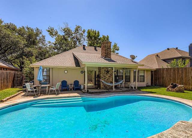Property at 6116 Kingswood Dr, Arlington, TX 76001, 3 beds, 2 baths